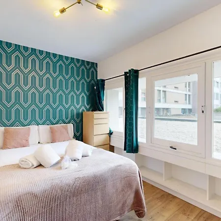 199 Monopoly - Superb In Apartament *