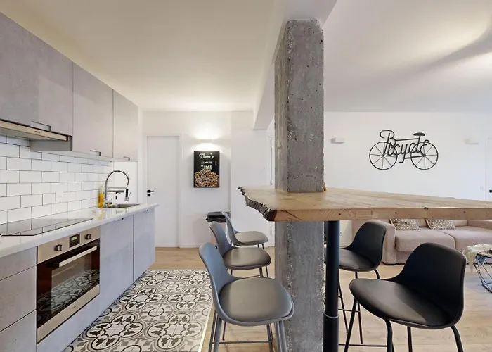 199 Monopoly - Superb In